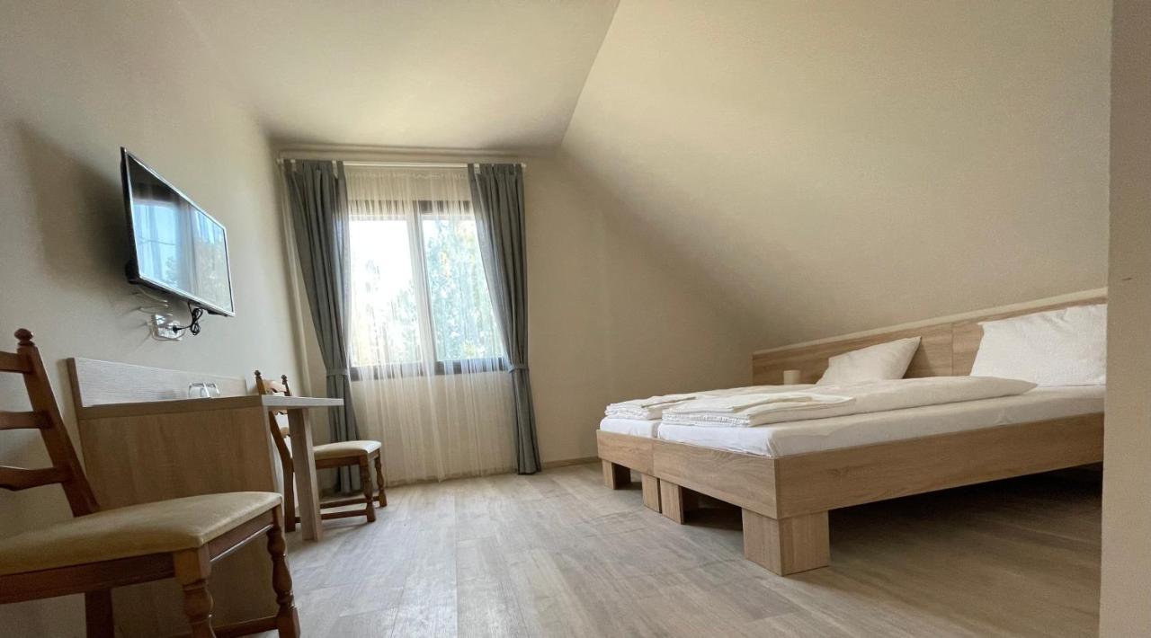 Szőlőfürt Fogadó Kecskemét Exterior foto